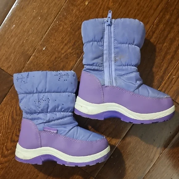 Adorababy Little Girls Snow Boots in Purple - Picture 1 of 9